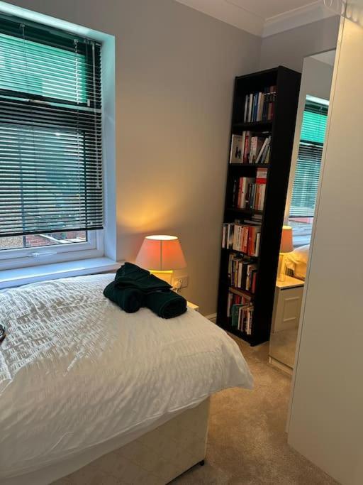 Adam'S Place, Watford Wd17 2Py Villa Екстериор снимка