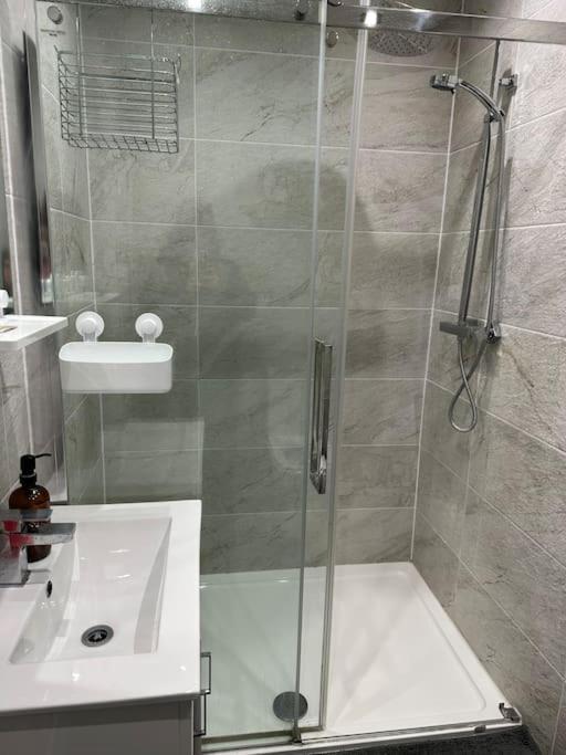 Adam'S Place, Watford Wd17 2Py Villa Екстериор снимка