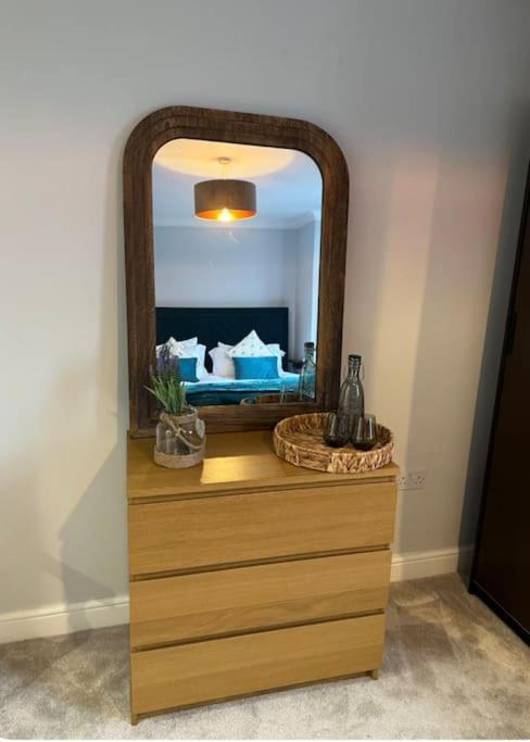 Adam'S Place, Watford Wd17 2Py Villa Екстериор снимка