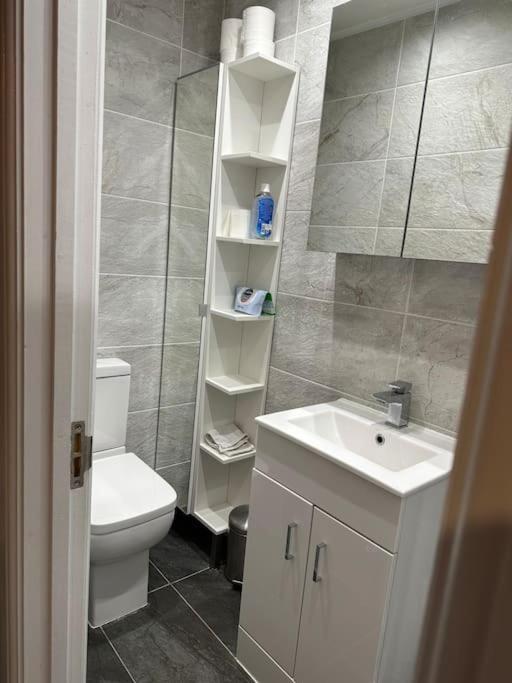 Adam'S Place, Watford Wd17 2Py Villa Екстериор снимка